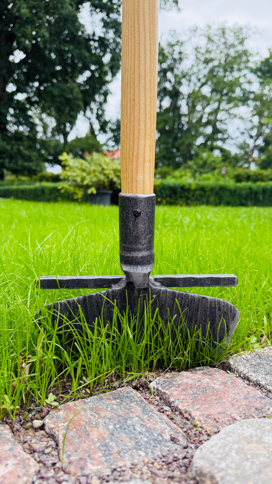 Krumpholz lawn edge trimmer with ash T-handle