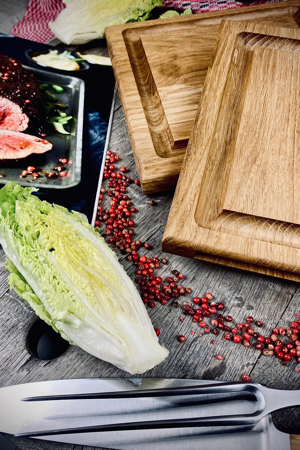 Steak board set of 2 made of solid oak in natural or dark with juicer