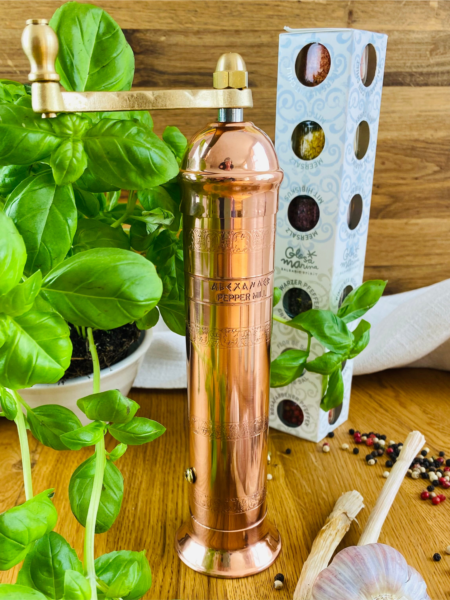 Geschenk-Set Gewürzmühle Kupfer handmade mit 6 Gewürzen im Glas