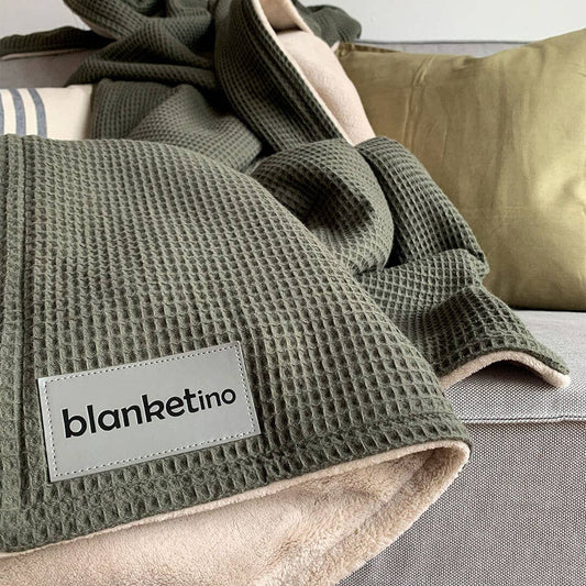 Cuddly blanket "Vollkommen" forest green · sand white - 145 x 210 cm