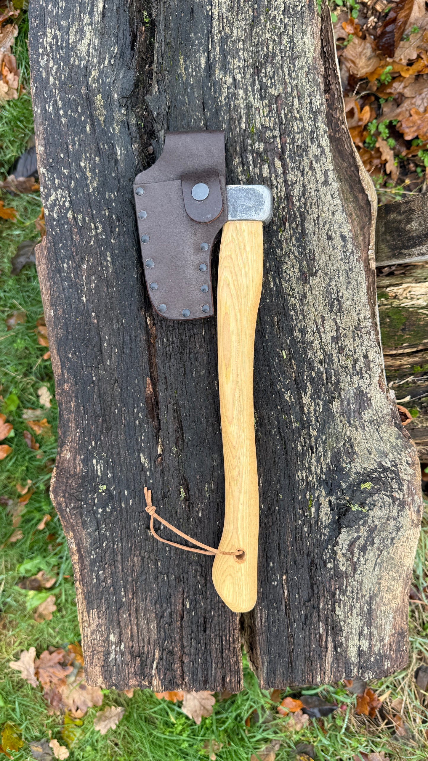 Krumpholz Jägerbeil 0105 mit Lederschneidschutz