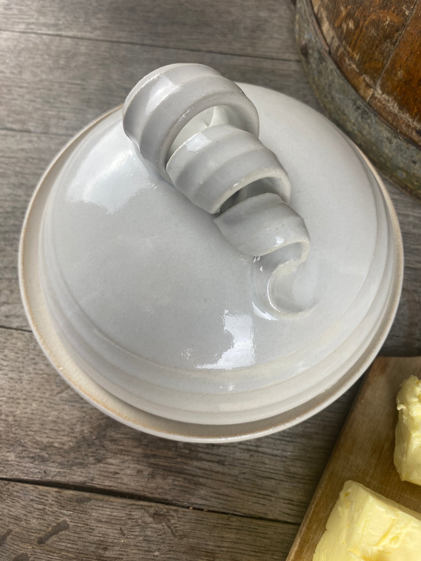 Butterglocke handgetöpfert aus Keramik