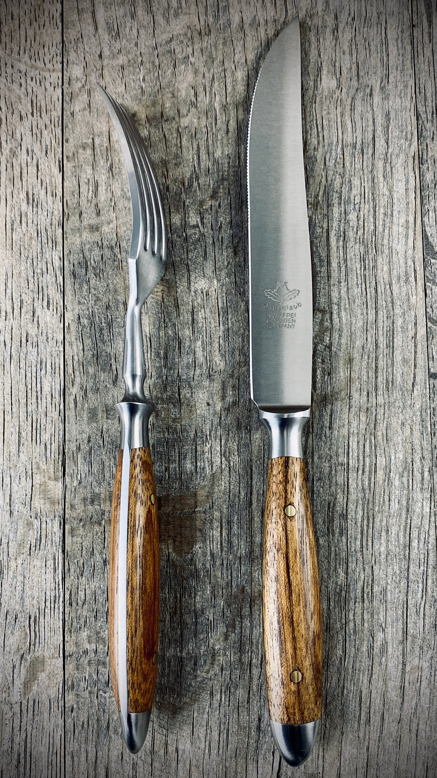 Eichenlaub Steakbesteck mit echter Eiche dunkel