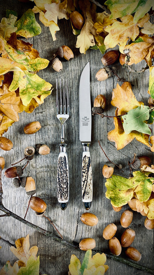 Oak leaf steak cutlery with real stag horn