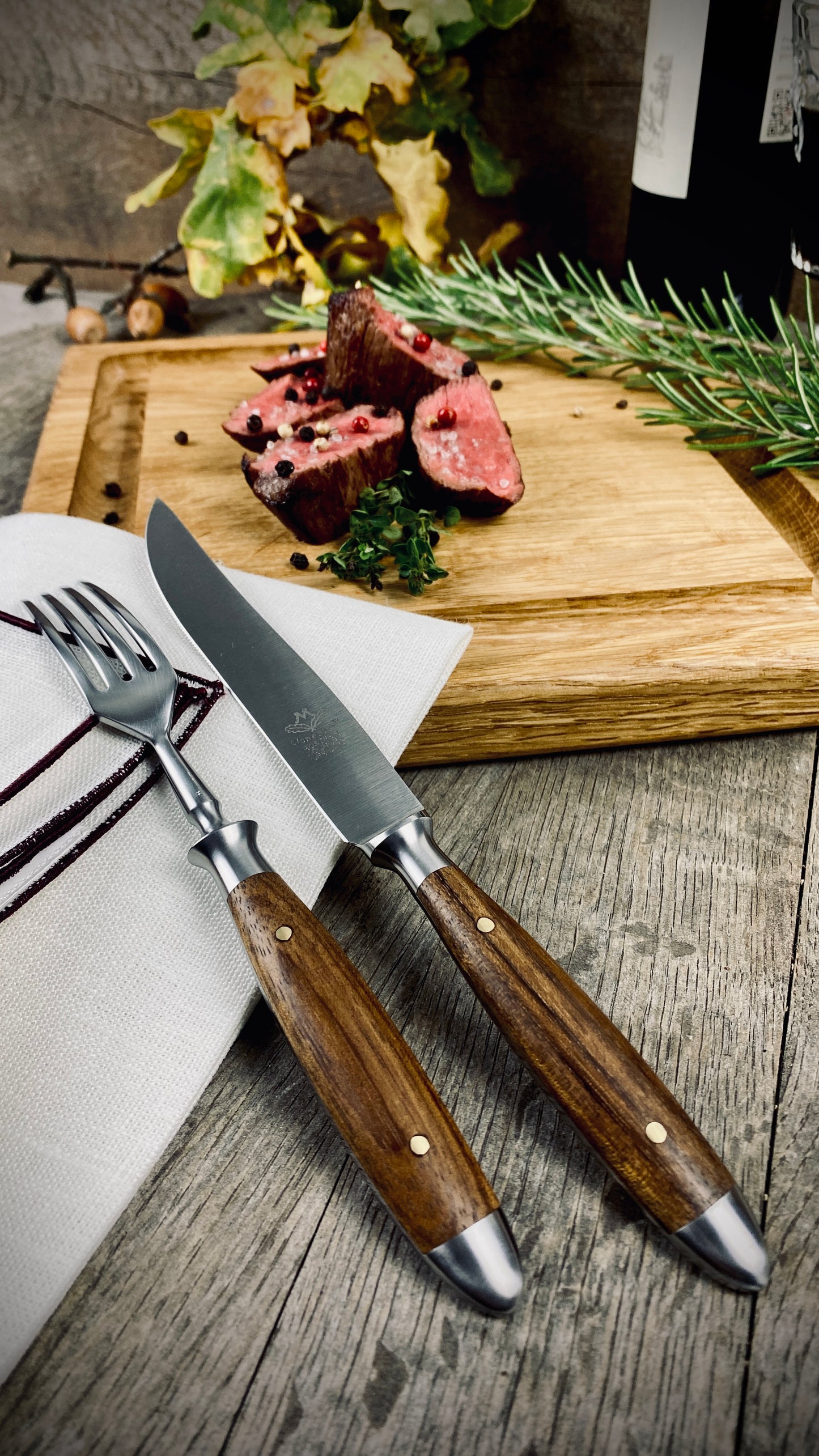 Geschenk-Set Eichenlaub Steakbesteck mit Steakbrett