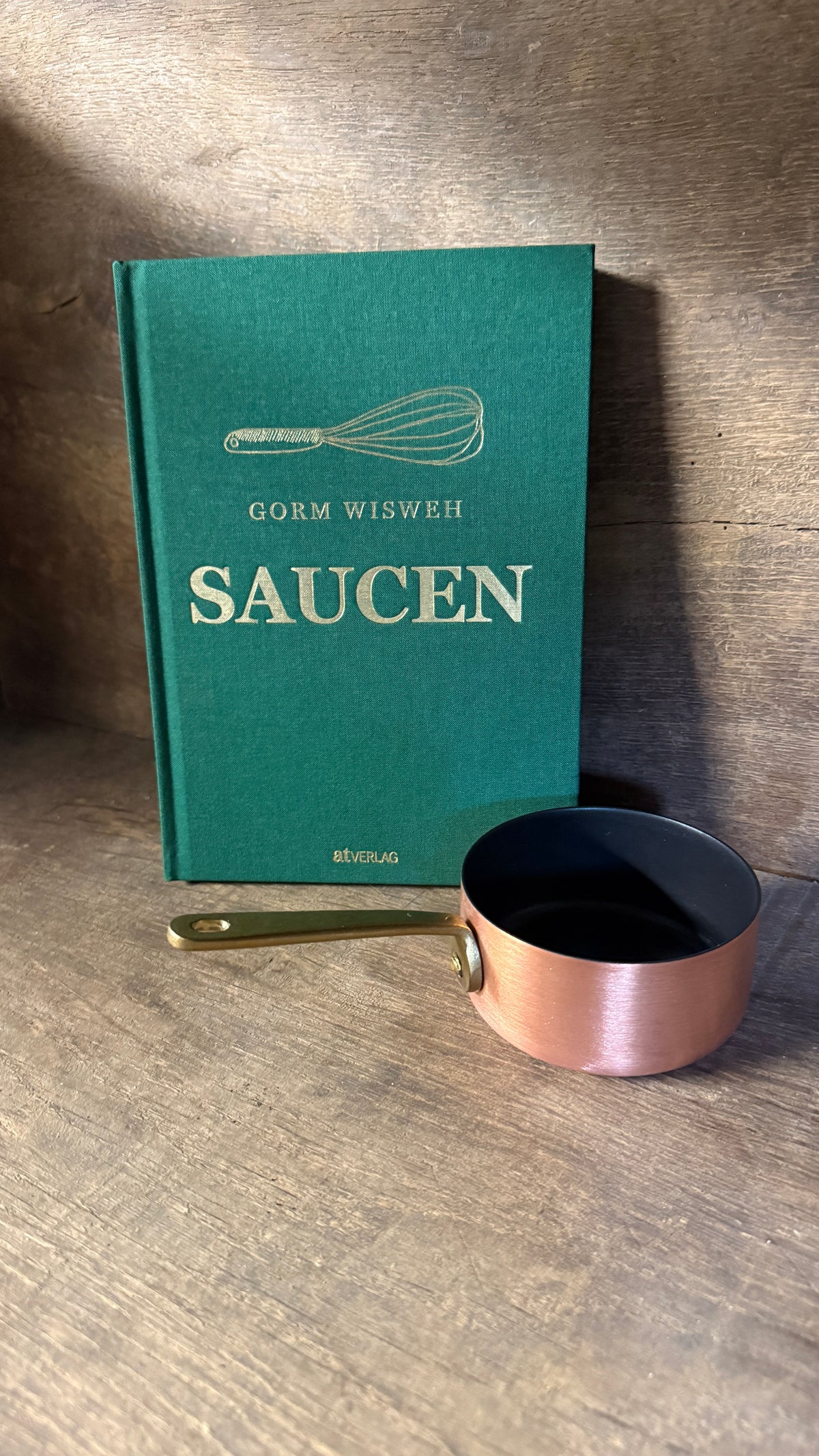 Geschenkset „Saucenliebe“ – Kupfertöpfchen & Kochbuch