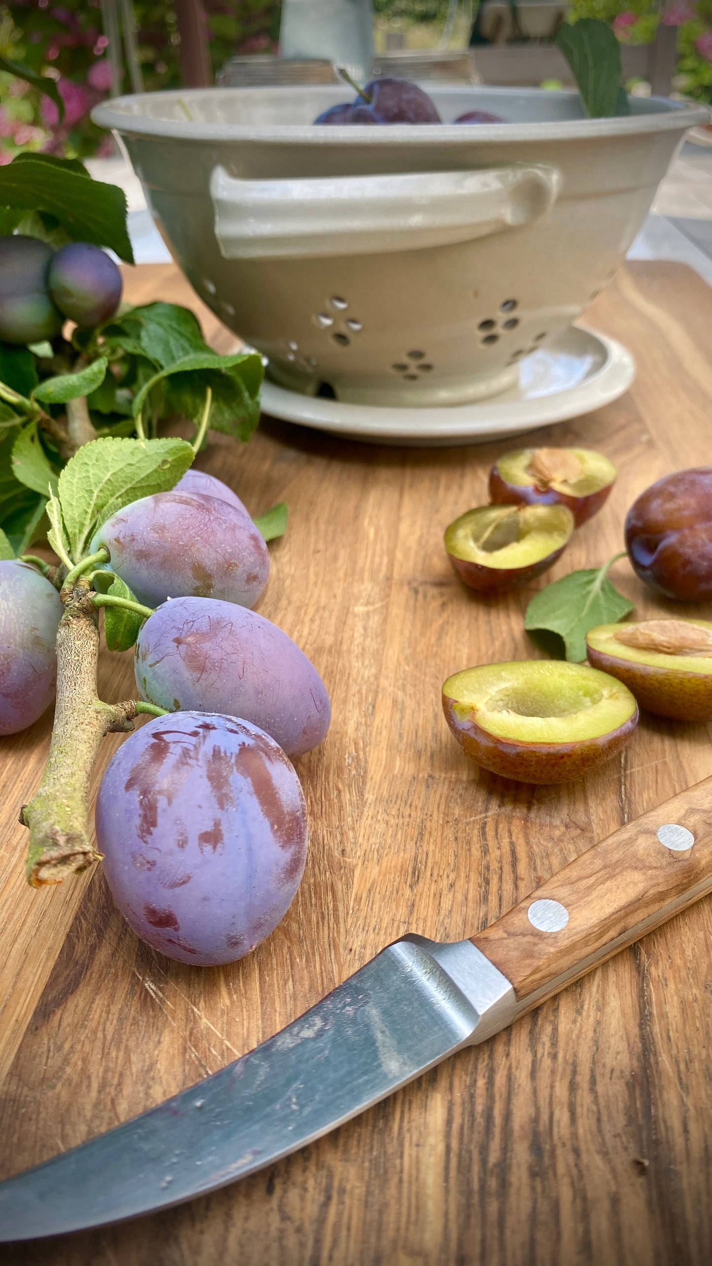 Sieb handgetöpfert mit Unterteller aus dem Atelier Andrea