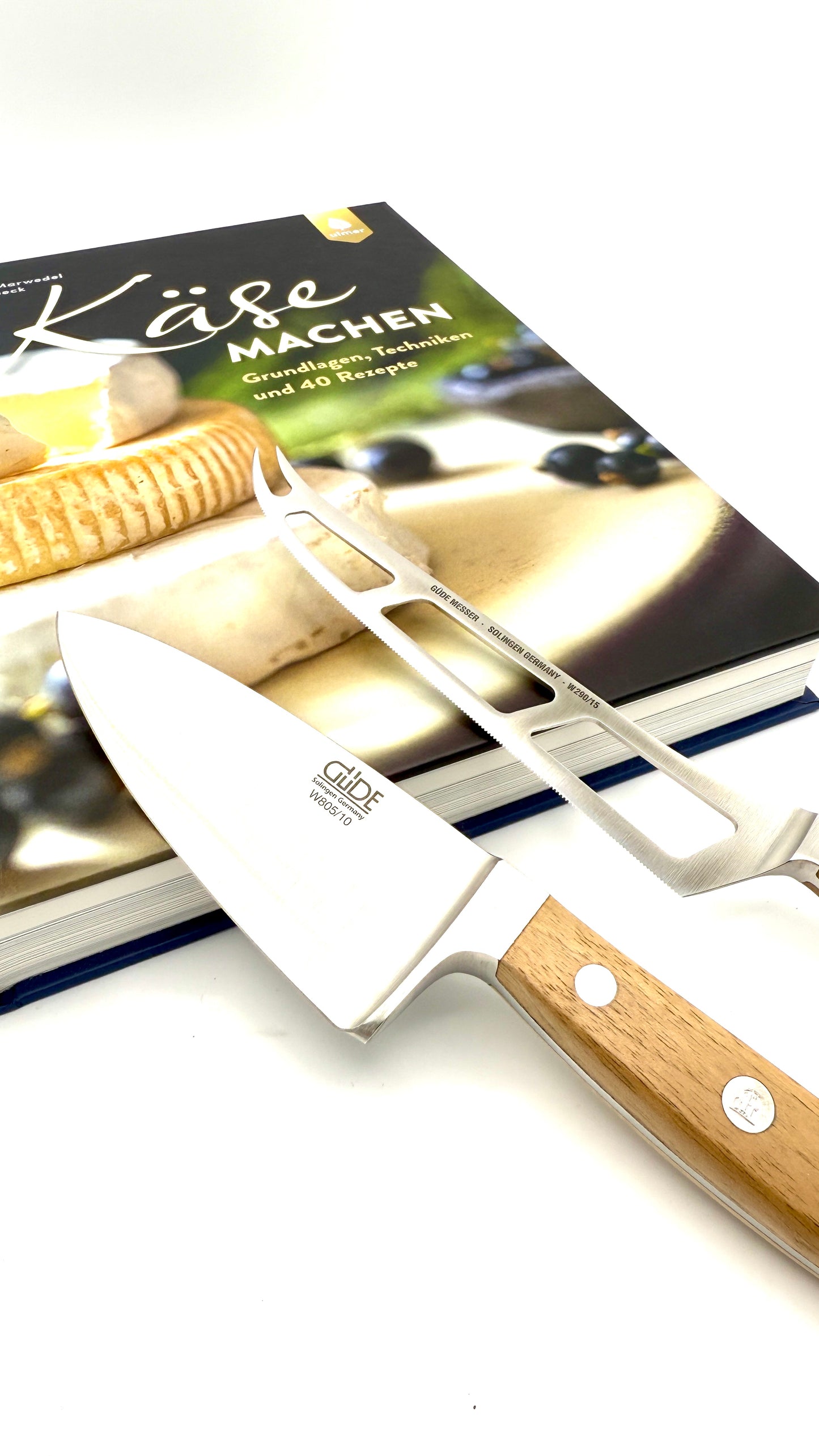 Geschenkset „Käse & Kulinarik“ – Buch „Käse machen“ & Geschenk-Box Hart-/Weichkäseset