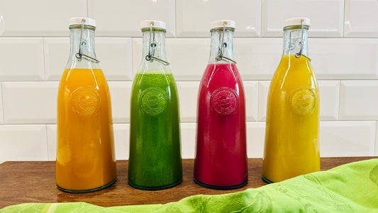 Grüner Gemüsesaft & Roter Gemüse-Fruchtsaft