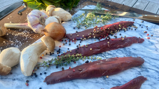 Ein edles Wildgericht für besondere Anlässe – zartes Rehfilet mit aromatischen Steinpilzen