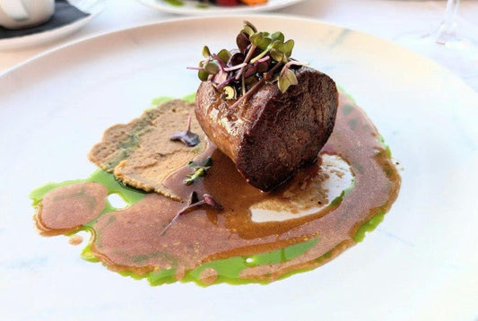 Rinderfilet vom Jungbullen mit buntem Tomatensalat