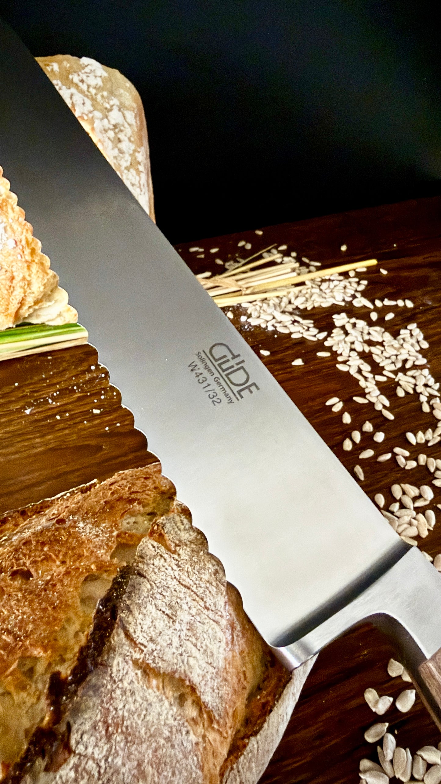 Güde bread knife Alpha walnut (blade length 32 cm)