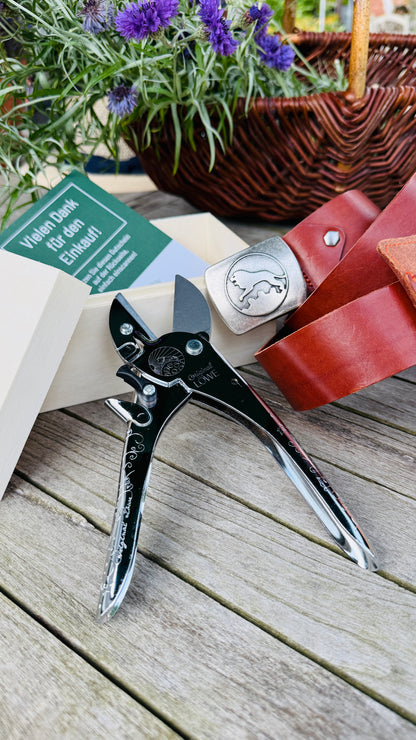 Geschenkset für ihn - Original Löwe 1.100 Amboss-Schere mit Lederholster, Universal-Ledergürtel und Holzbox