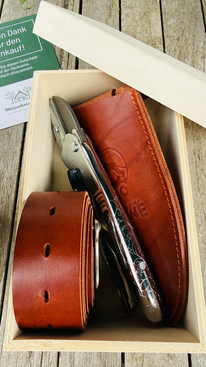 Geschenkset für ihn - Original Löwe 1.100 Amboss-Schere mit Lederholster, Universal-Ledergürtel und Holzbox