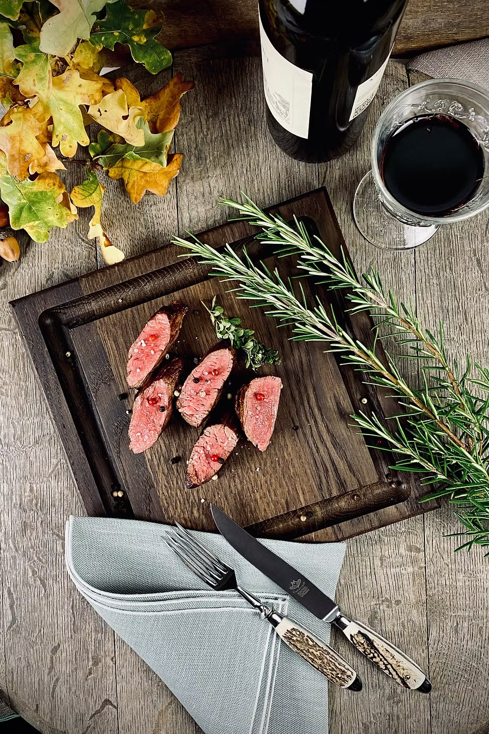 Steakbrett 2er Set aus massiver Eiche in dunkel oder natur mit Saftrille