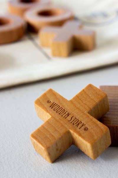 Tic-Tac-Toe-Spiel aus Holz