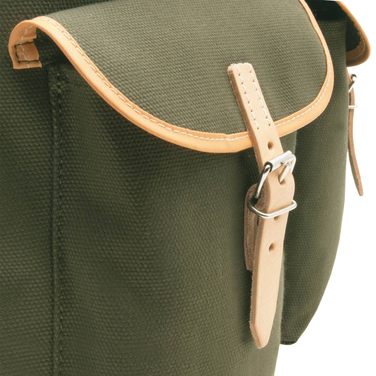 Jagdrucksack aus Stoff mit Echtlederriemen