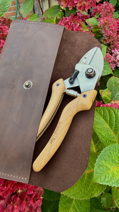 Original Löwe 6.107 anvil scissors natural real wood handle