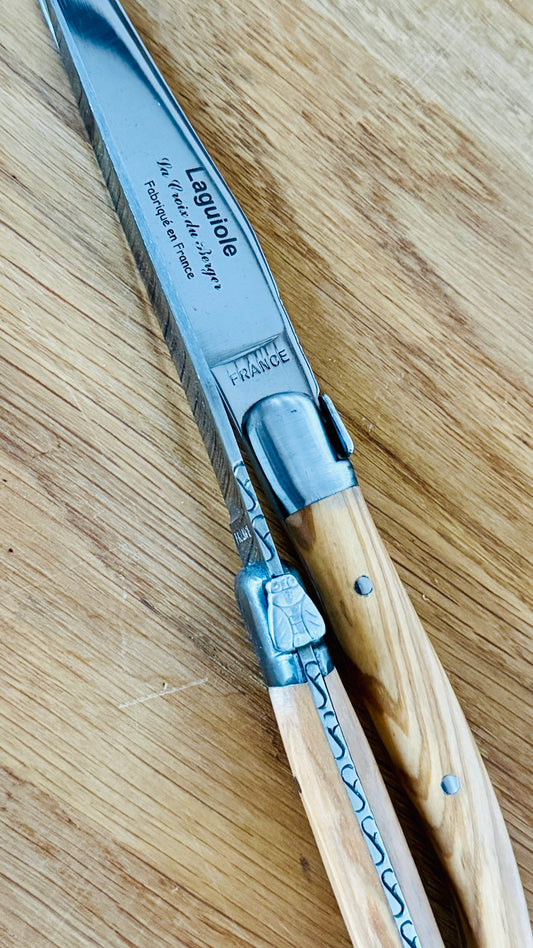Laguiole Steakmesser 2er - Set aus Eichenholz