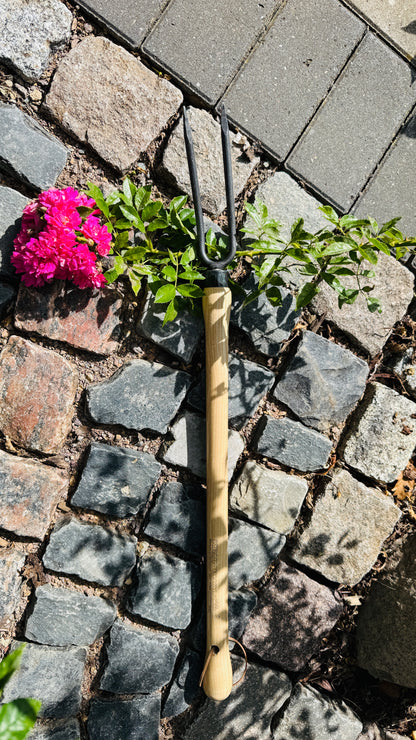 Geschmiedete Rosengabel Nr. 1469 aus der Krumpholz- Gartenwerkzeugserie