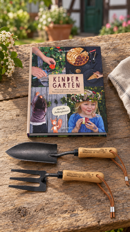 Geschenkset „Kleine Erntehelden“ - KinderGarten-Buch, Krumpholz Pflanzkelle & Handgabel