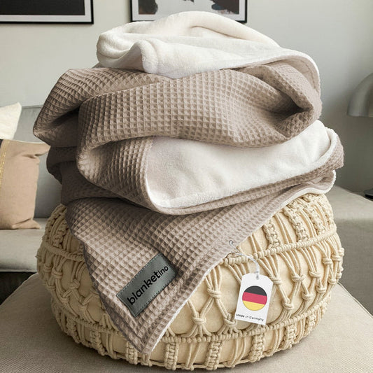 Blanketino Kuscheldecke "Vollkommen" Latte Macchiato · Sandweiß XL · 210x145