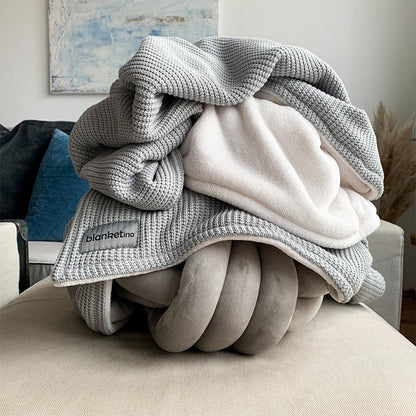 Blanketino Kuscheldecke mit Baumwollstrick · Seidengrau · Sandweiß XL · 210x145