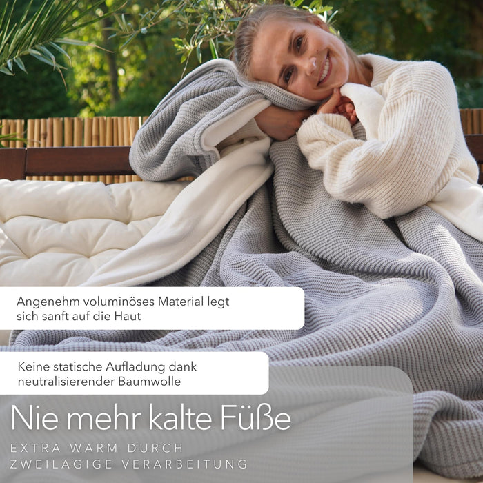 Blanketino Kuscheldecke mit Baumwollstrick · Seidengrau · Sandweiß XL · 210x145