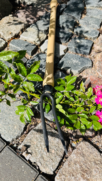 Geschmiedete Rosengabel Nr. 1469 aus der Krumpholz- Gartenwerkzeugserie