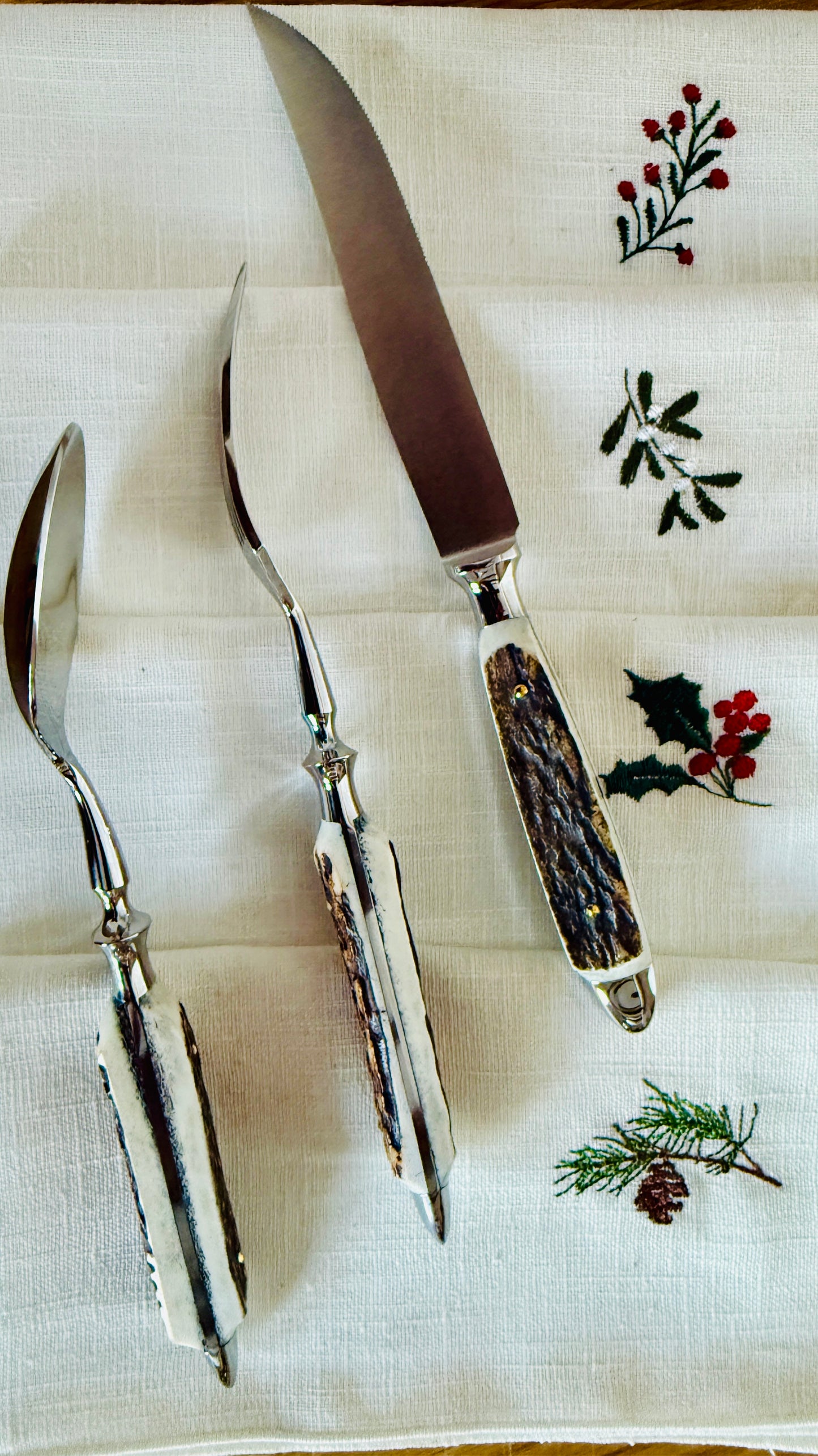 Oak leaves - dinner knife with stag horn handle
