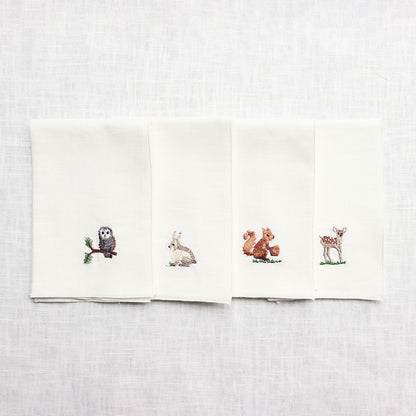 Leinenservietten bestickt mit 4 unterschiedlichen Motiven 100% Leinen