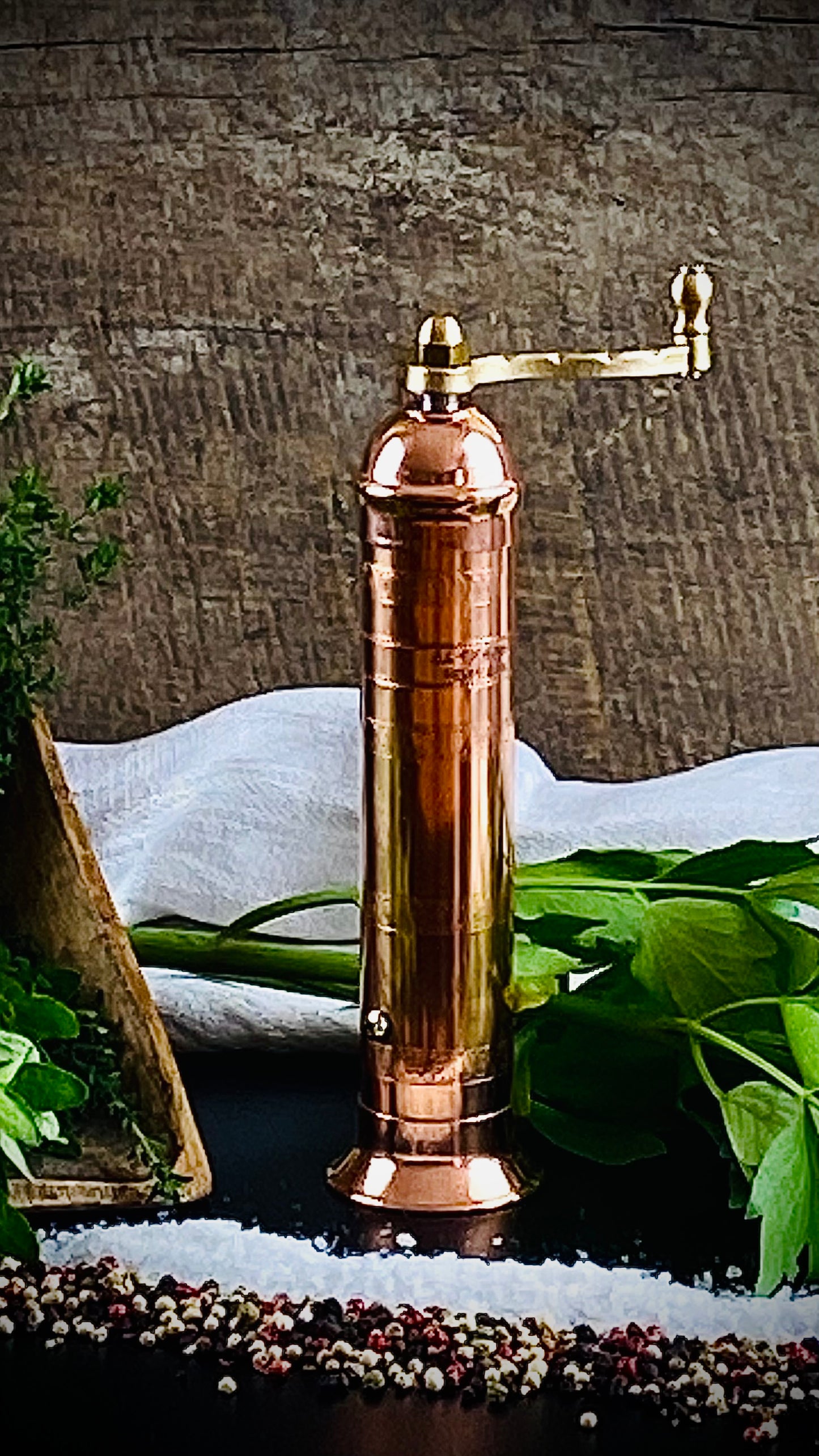 Gewürzmühle aus Metall in Kupfer für Salz, Pfeffer, Gewürze