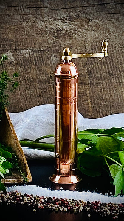 Gewürzmühle aus Metall in Kupfer für Salz, Pfeffer, Gewürze