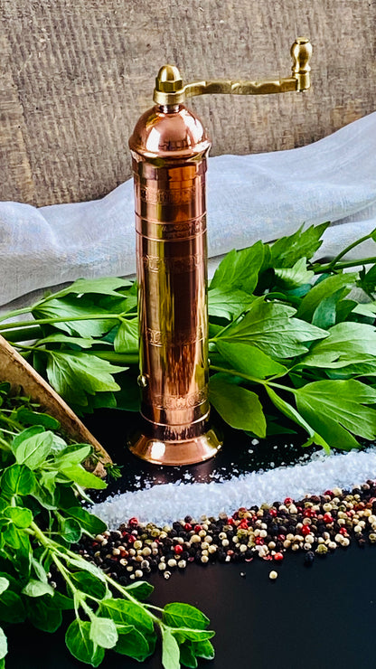 Gewürzmühle aus Metall in Kupfer für Salz, Pfeffer, Gewürze