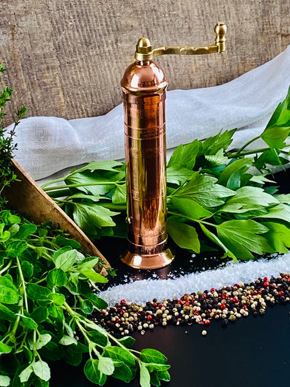 Gewürzmühle aus Metall in Kupfer für Salz, Pfeffer, Gewürze