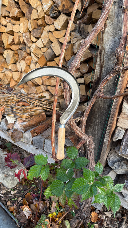 Krumpholz Gartensichel, klein – geschmiedet mit Eschengriff