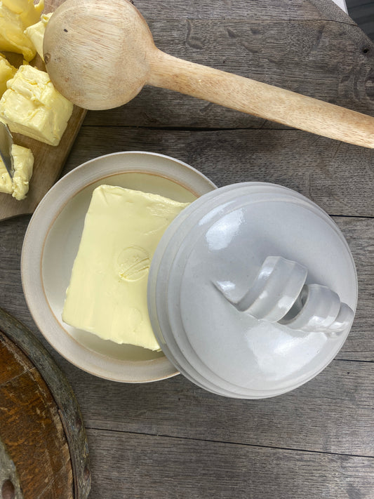 Butterglocke handgetöpfert aus Keramik