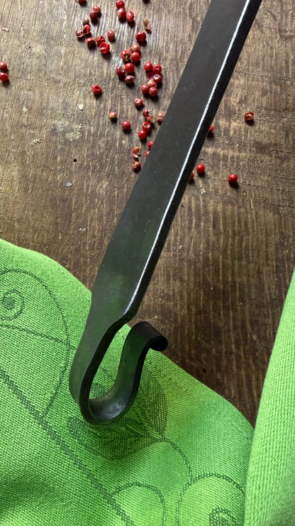 Eisenpfanne mit handgeschmiedeten Eisenstiel und Gegengriff Boden (250/335/65)