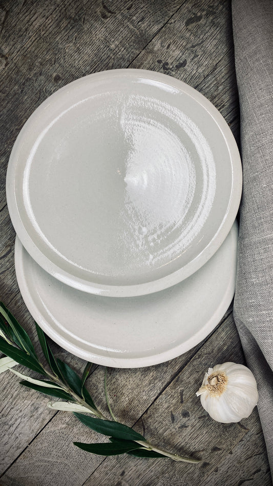 Handgetöpferte 2er Set-Tischserie Klassik mit zwei kleinen Tellern