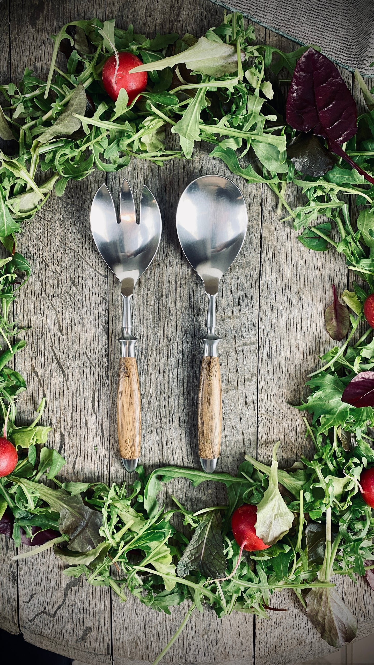 Eichenlaub Hochwertiges Salatbesteck-Set mit Eichenholzgriffen