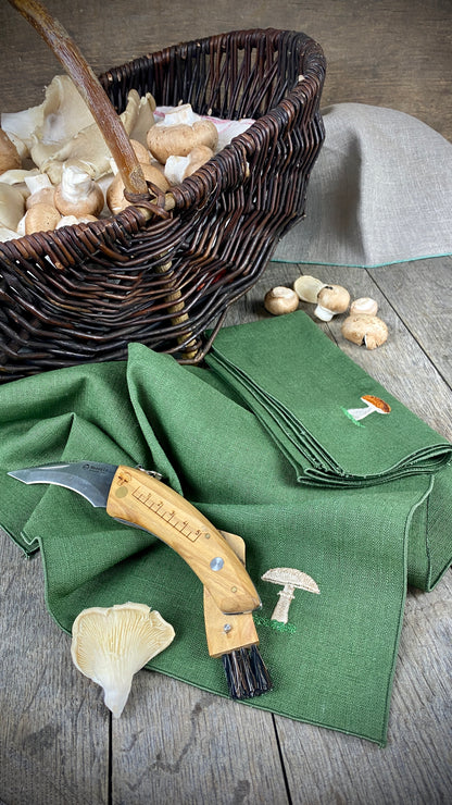 Geschenk-Set Korb & Pilzmesser & 2 Leinenservietten