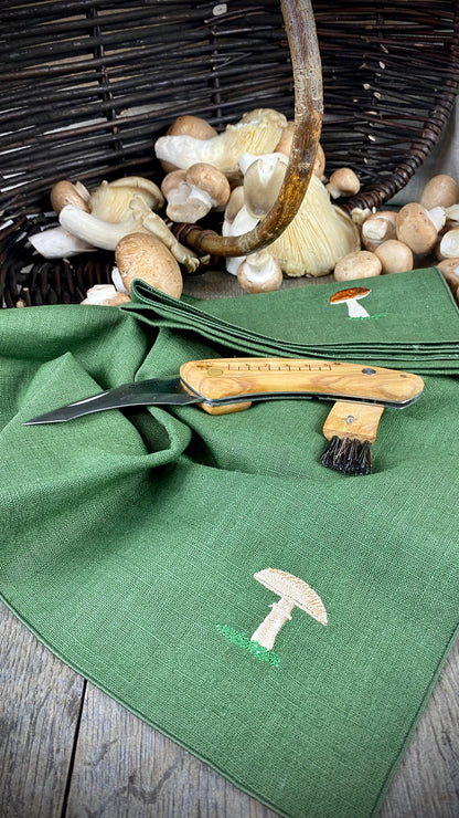 Geschenk-Set Korb & Pilzmesser & 2 Leinenservietten