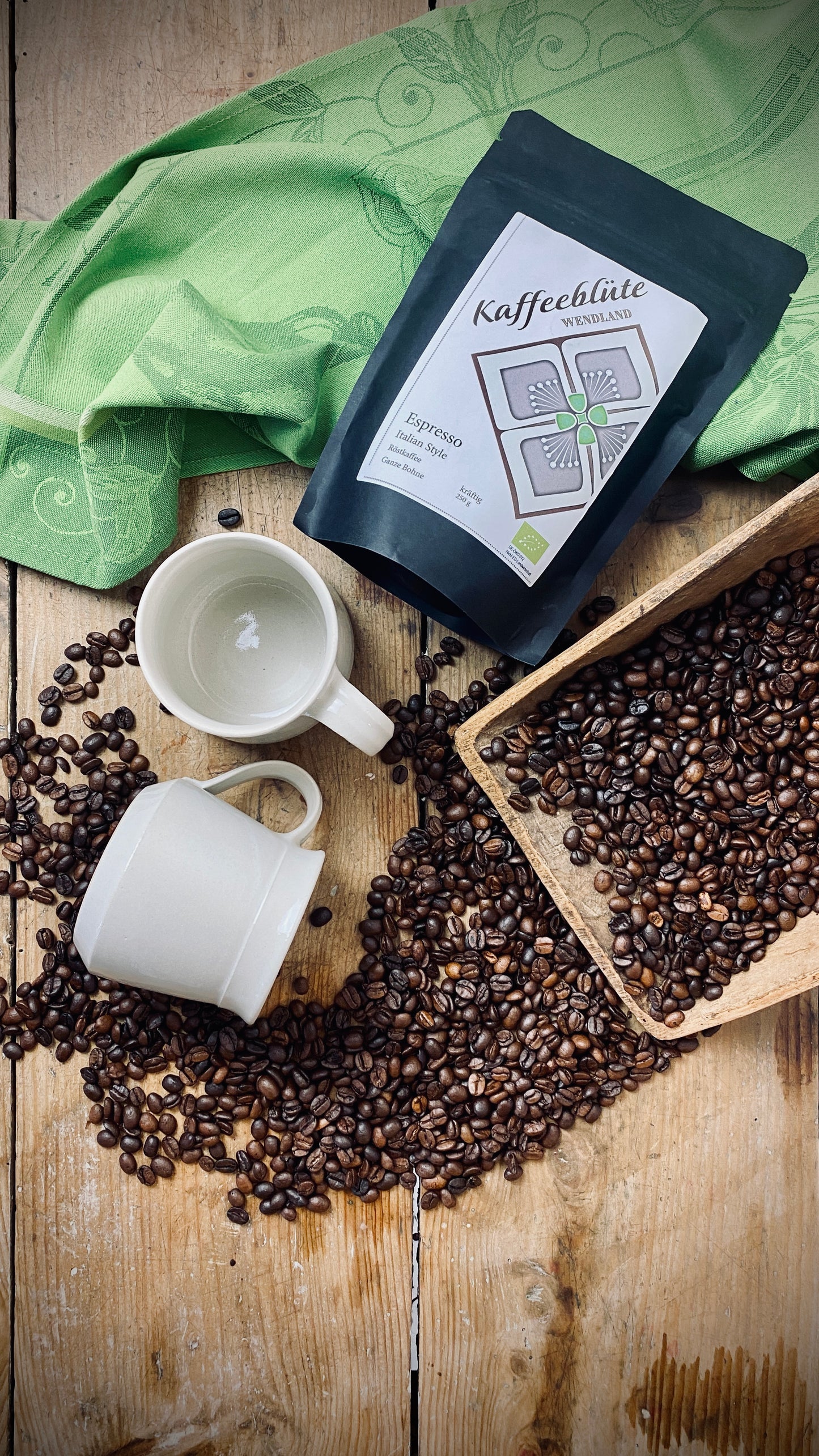 Espresso Bohnen 250 gr.  mit 2er-Set handgetöpferte Keramik-Tassen mit Henkel