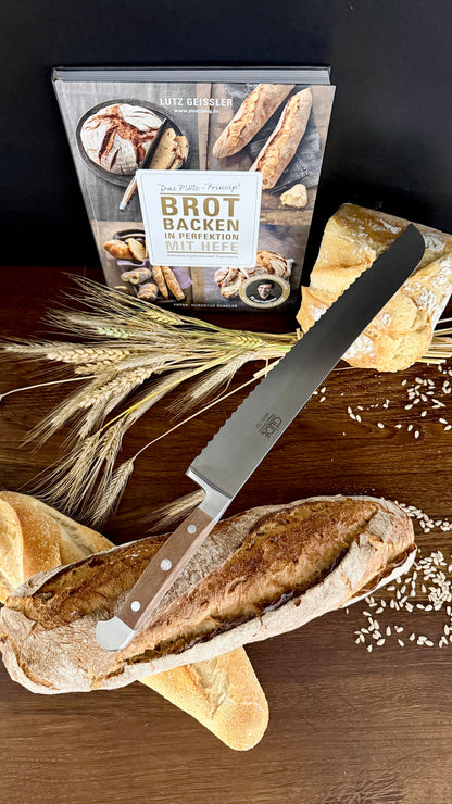 Geschenkset „Backkunst & Genuss“ – Buch „Brot backen in Perfektion“ & Gude Brotmesser Alpha (Walnuss, ca. 32 cm)