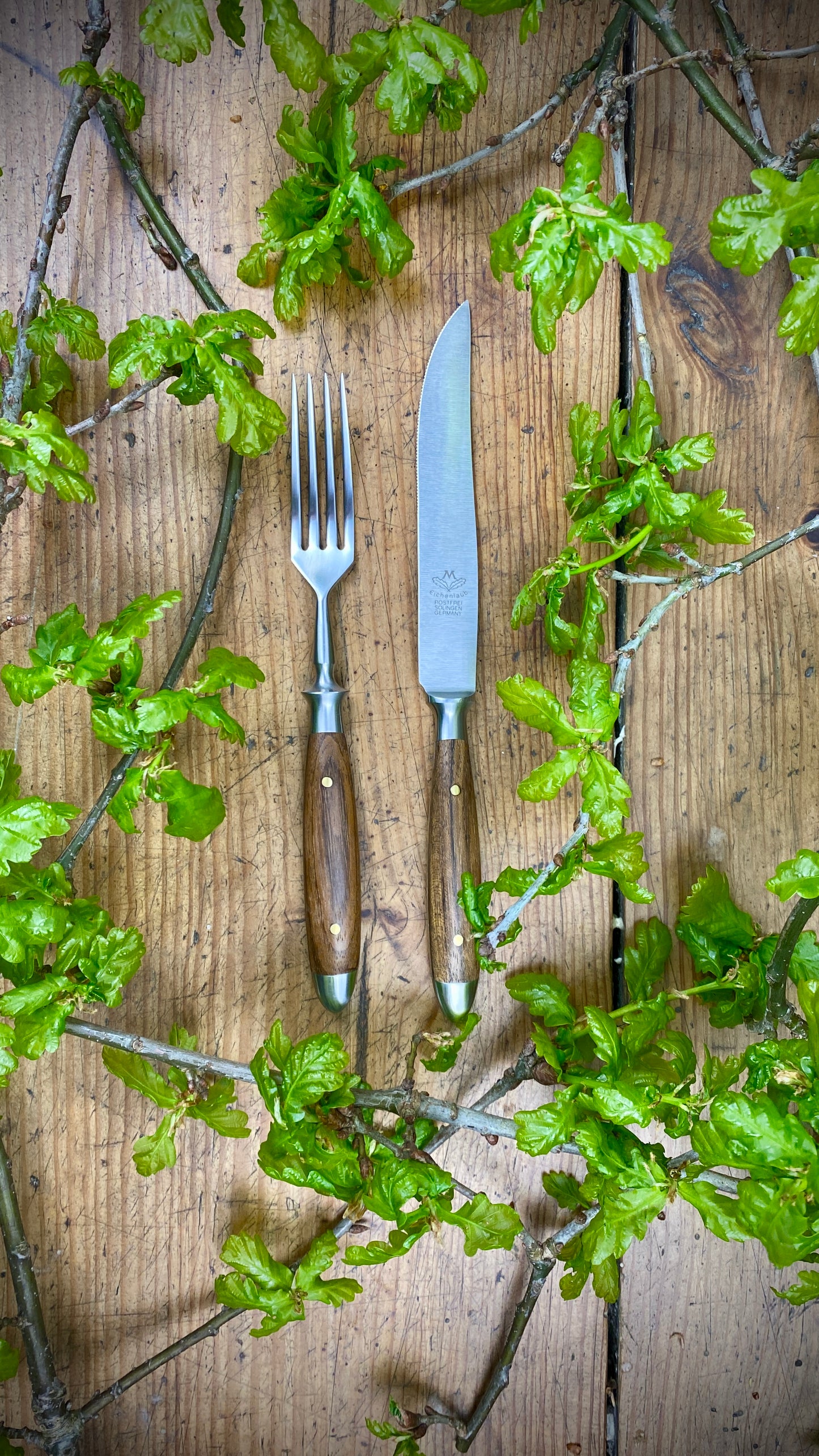 Eichenlaub Steakbesteck mit echter Eiche dunkel