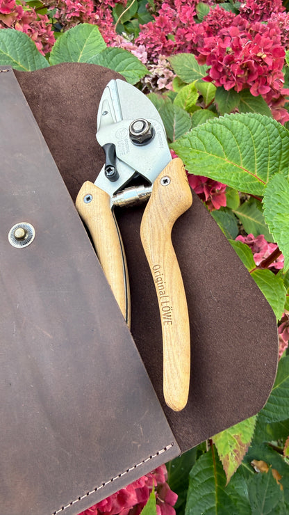 Geschenkset Original LÖWE N6.107 Natural Gartenschere & handgefertigtes Lederetui