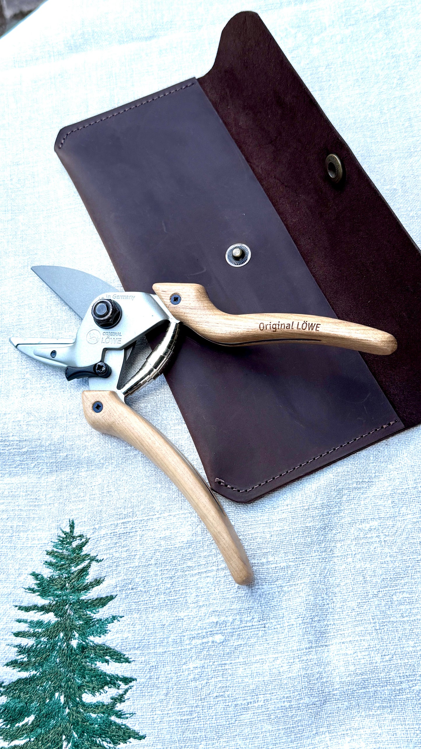 Geschenkset Original LÖWE N6.107 Natural Gartenschere & handgefertigtes Lederetui