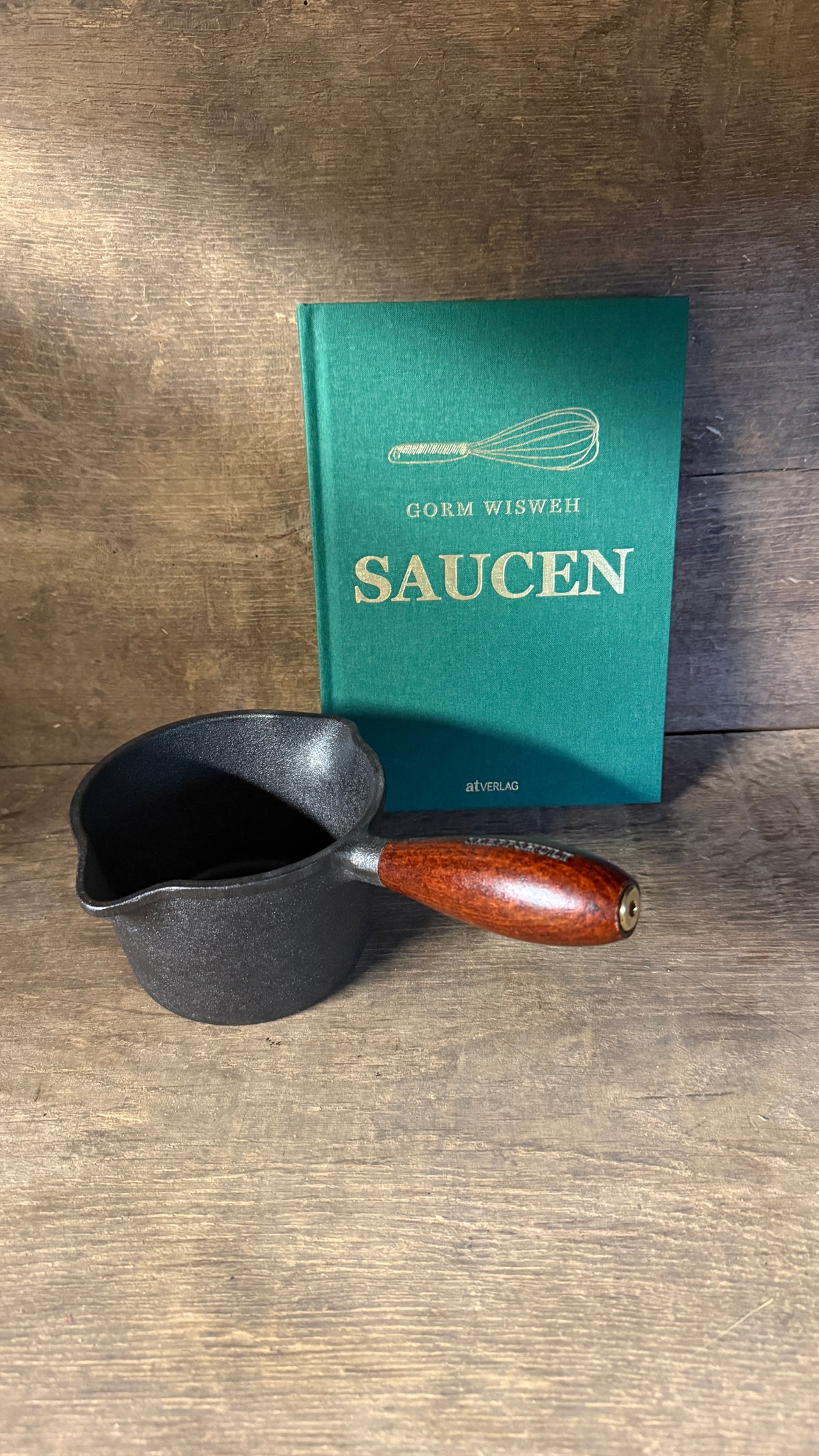 Geschenkset „Soßenliebe“ – Skeppshult Soßentopf & Kochbuch