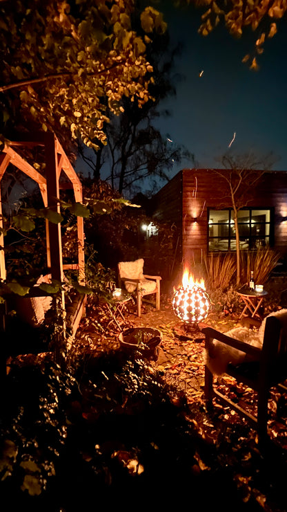 Heated outdoor bar table from Metallgut
