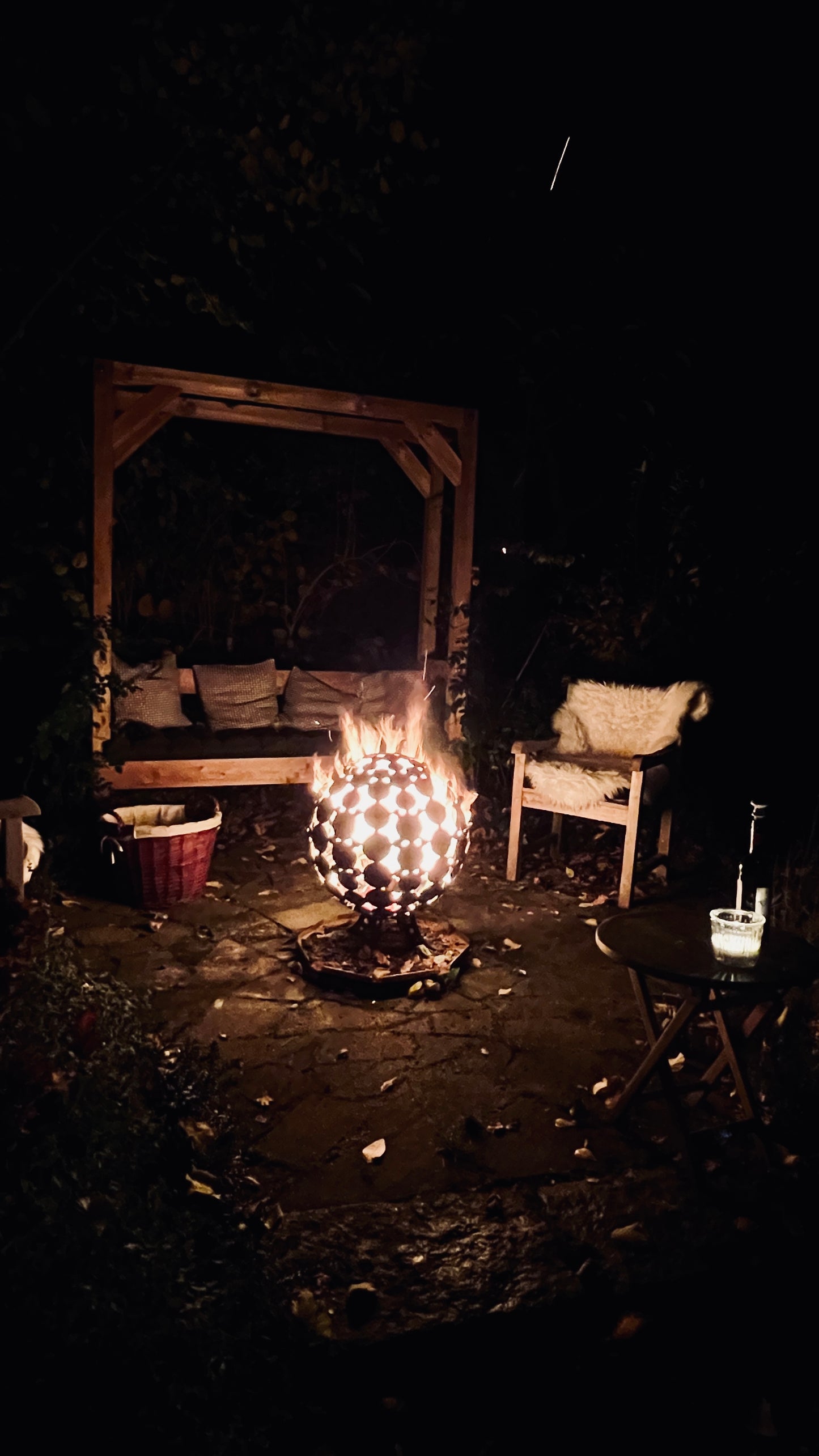 Heated outdoor bar table from Metallgut